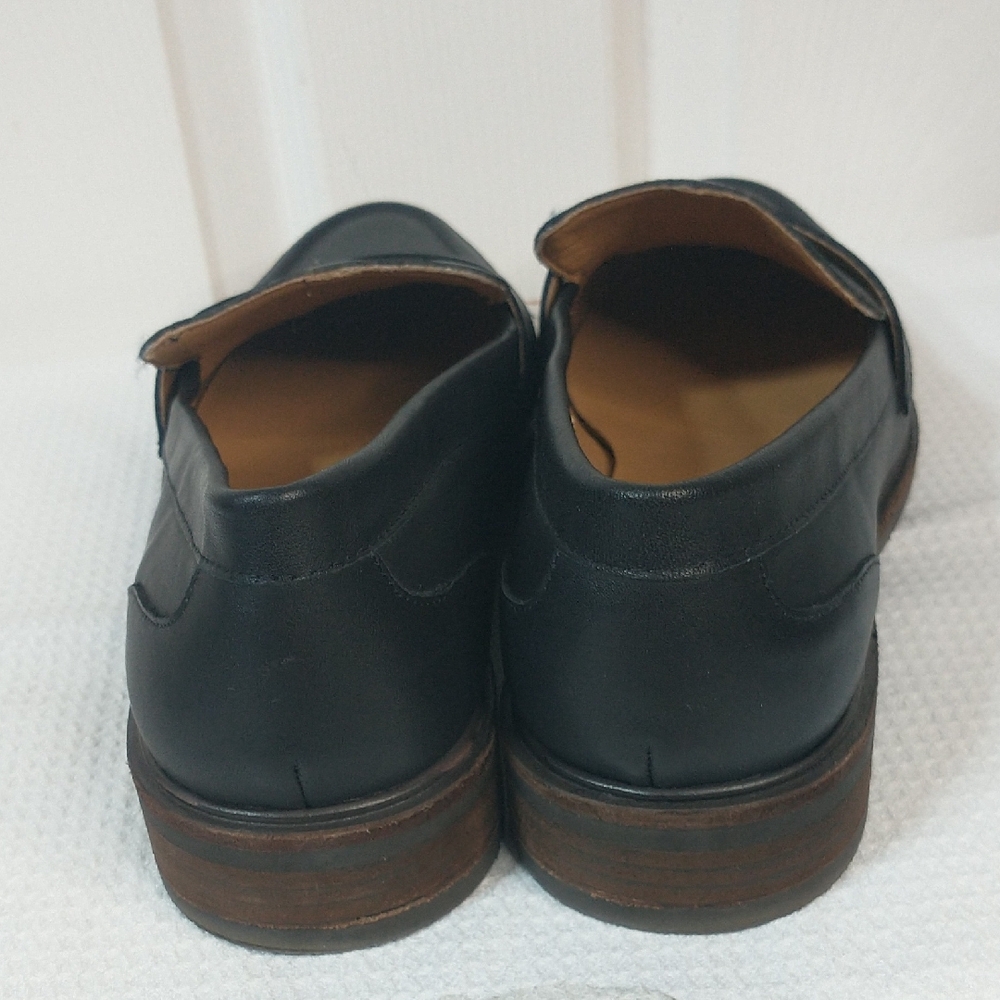 Crown Vintage "Lornita" Elegant Black Leather Loafers Ladies Size 9.5. EUC - Picture 3 of 8